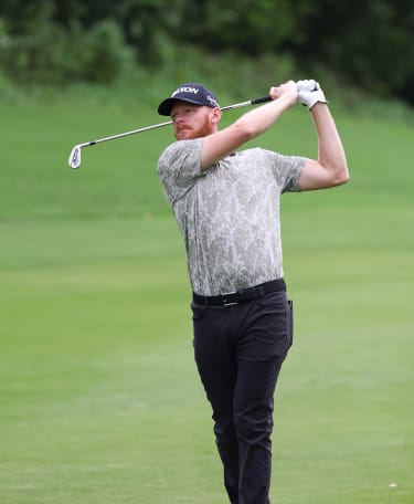 Söderberg leads by three at halfway stage in China