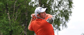 Flying Scotsman Stewart jets into Omani contention