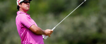 Van Zyl leaves it late to land victory