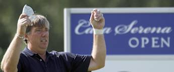 Lane's course record 62 sets up Battle Royal