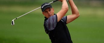 Stunning display puts Stenson ahead
