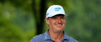 Ernie makes it look easy on Sunday