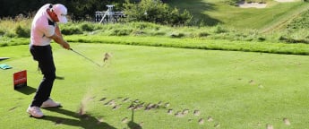 Dredge holds narrow advantage in Denmark