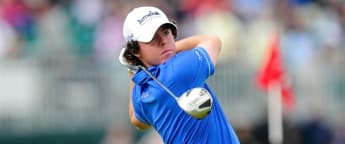 Majestic McIlroy leads at St Andrews