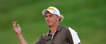 Siem holds slender advantage