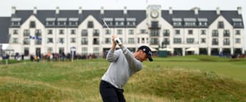 Hoey digs out healthy lead