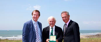 Huggett receives special award