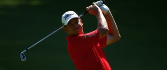 Van der Walt joins Oosthuizen out in front