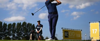 Brown goes low to grasp lead in Sweden