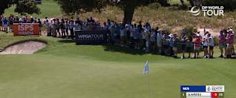 Cam Smith sets up an eagle at the opening hole