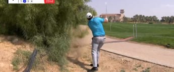 Mickelson amazing recovery shot at 9