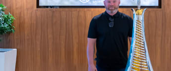 Wayne Rooney drops in on DP World Tour Championship trophy tour