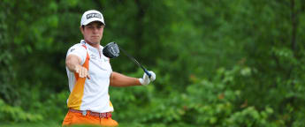 Viktor Hovland finishes with a flourish to share US PGA Championship lead