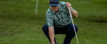 Steven Alderson goes low to lead in Spain