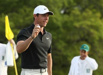McIlroy cuts the gap at Augusta
