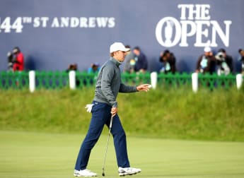 Spieth surges into contention