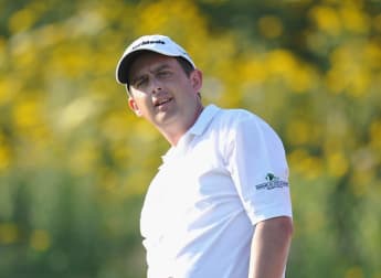 Five join Lawrie out in front