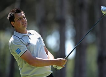 Walker and Quiros share lead in France