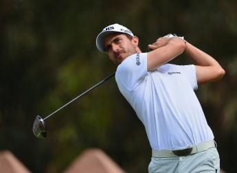 Cañizares races clear