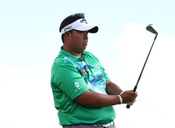 Aphibarnrat sets the pace in Shanghai