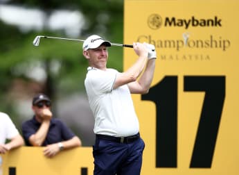 Gallacher keeps cool to serve up a treat