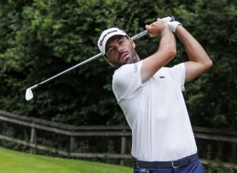 Roussel races into early Euram Bank Open lead