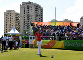 Rose maintains slim Olympic advantage