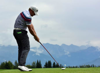 Donaldson capitalises on Ramsay slump