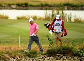 Harrington edges clear in Prague