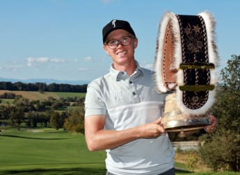 Blomme holds nerve to secure maiden title in a play-off