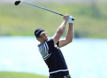 Stenson retains healthy advantage