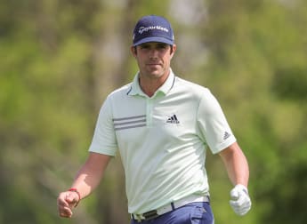 Elvira happy with hot putter in Beijing