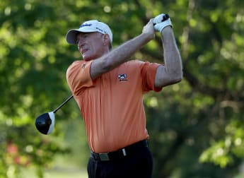 Price and Williams remain in the lead on moving day 