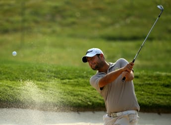 Alexander the Great conquers Major debut