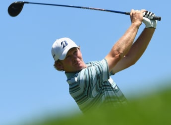 Snedeker moves ahead at Natadola Bay