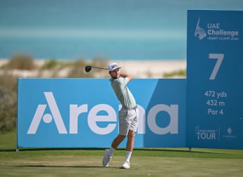 Neergaard-Petersen, Nienaber and Berry set pace on day one at Saadiyat Beach 