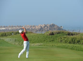 Cañizares tops Spanish themed leaderboard