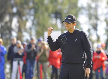 Little in the groove once again