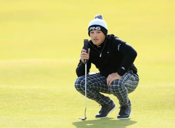 Fraser and Wallace lead the way in windy Scotland