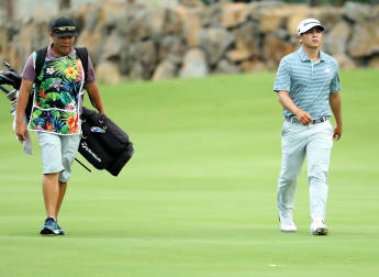 Harding closes in on Kitayama