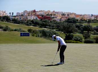 Nixon surges ahead in Spain