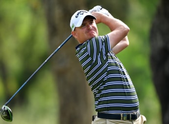 Morrison sits atop congested leaderboard in Scotland