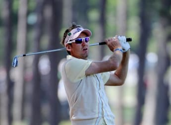 English pair lead the way