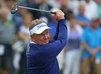 Broadhurst shares lead at halfway stage of KitchenAid Senior PGA Championship defence