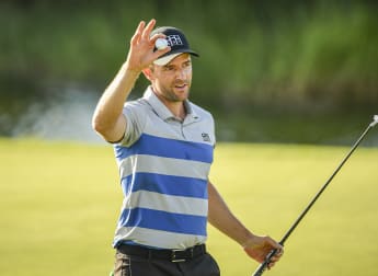 Schneider eyes victory as hot streak continues