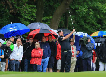 Record-breaking Björn starts in style