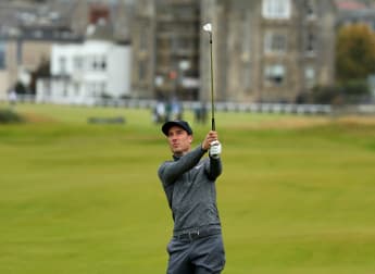 Fast start sees Fisher take narrow lead