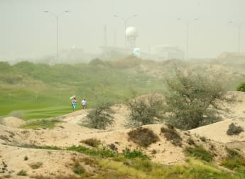 Sandstorm brings early end to day two in Oman