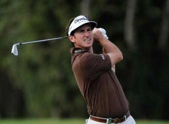 Five share the lead in Spain