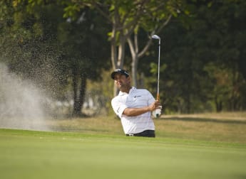 Kapur takes clubhouse lead in Kensville